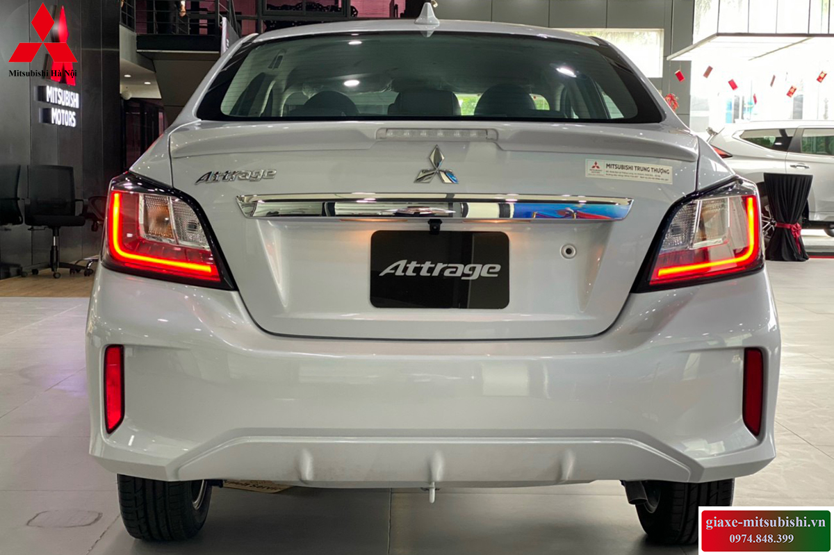 Đuôi xe Mitsubishi Attrage 2024 CVT màu trắng
