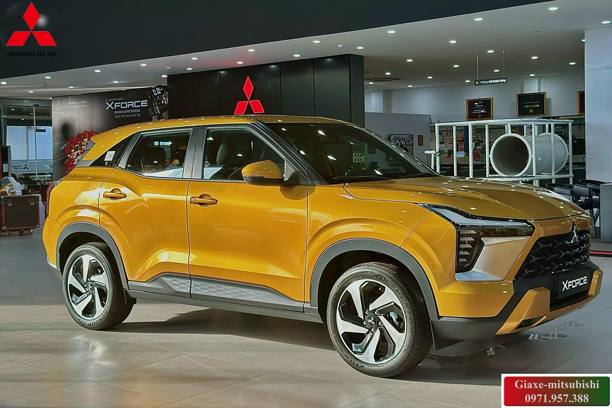 Xe Mitsubishi Xforce Premium màu vàng
