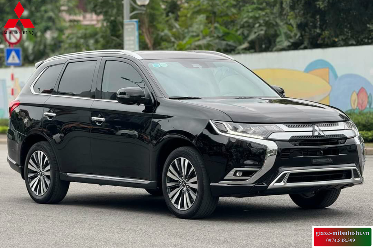 Xe Mitsubishi Outlander 2024 Premium màu đen