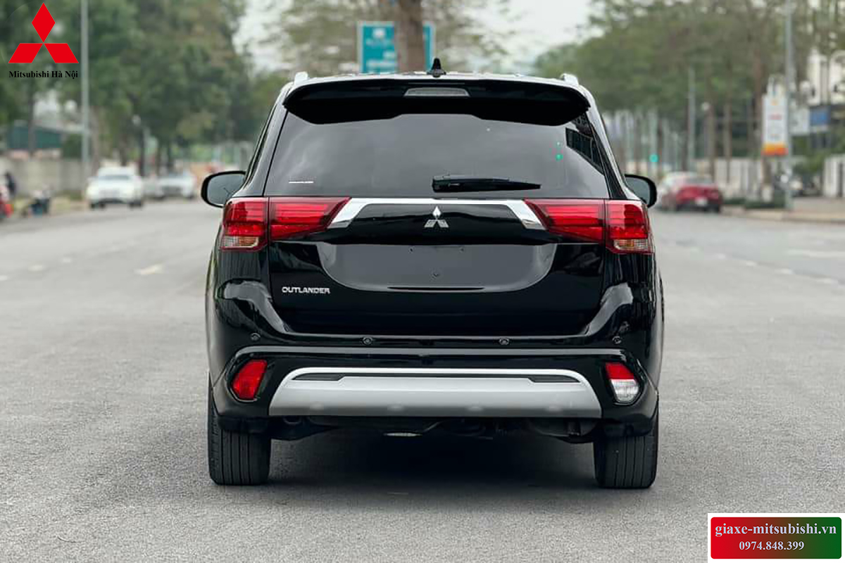 Xe Mitsubishi Outlander 2024 Premium màu đen