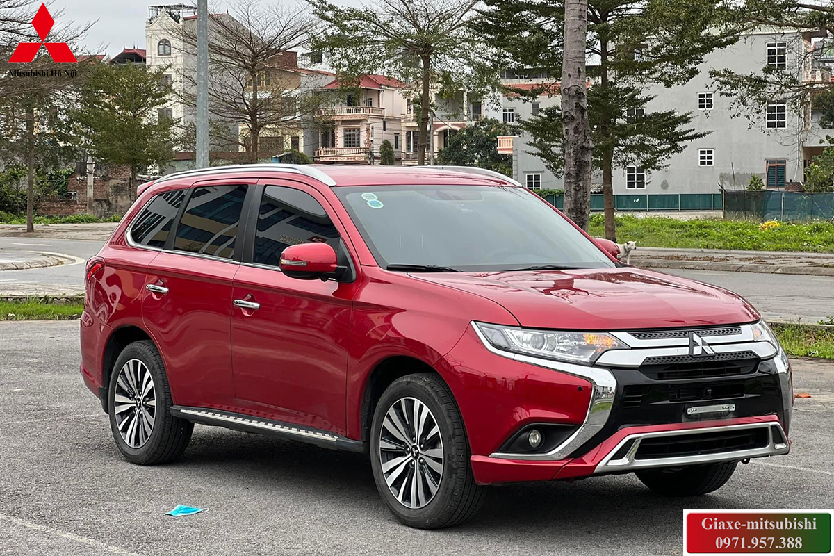 z4298853264063_a0db6ea5712843452a4439fe1bd659d9 Xe Mitsubishi Outlander 2024 màu đỏ