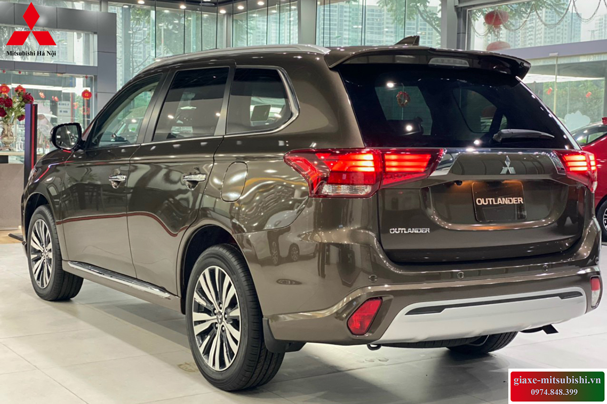 z4298853215571_bf8c0c78e758a903807930b99f0f8c5c-7 Xe Mitsubishi Outlander 2024 màu nâu