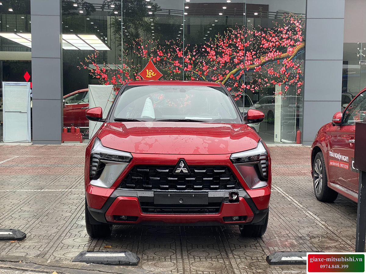 đầu xe Xe Mitsubishi Xforce Premium màu đỏ