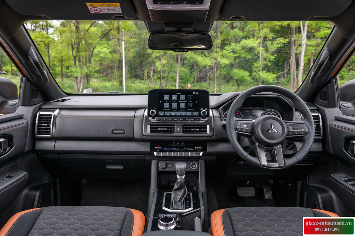 361661328_806658320836668_8073877591858080955_n Nội thất Xe bán tải Mitsubishi Triton 2024