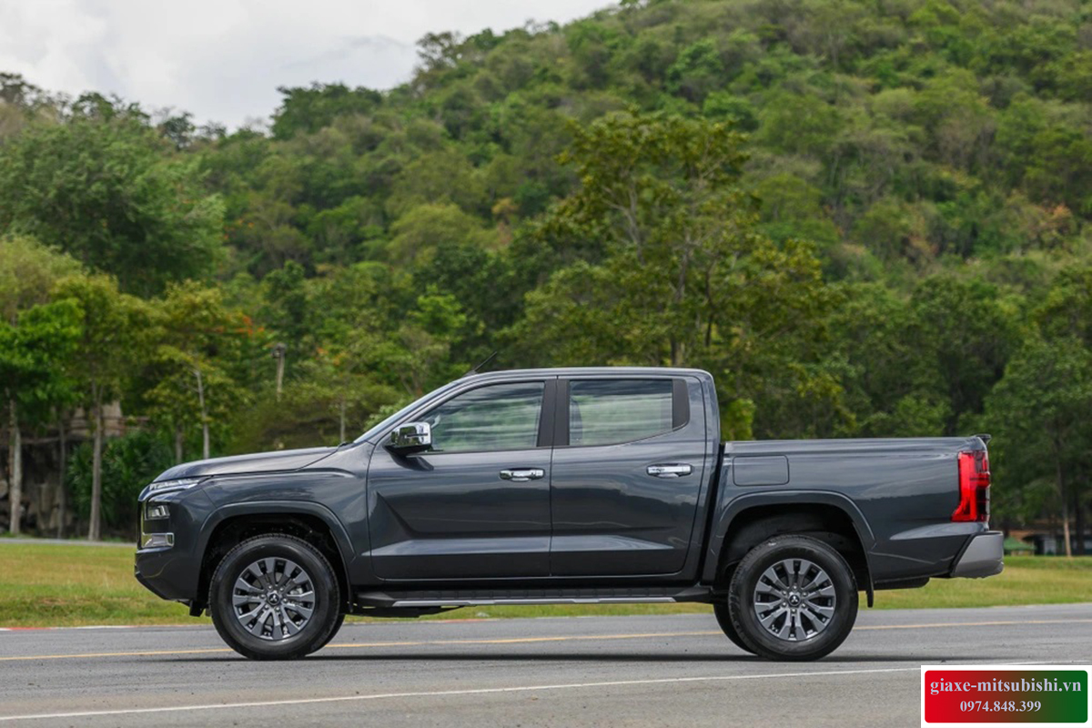 362915909_672864021552100_4938001705816332580_n Xe bán tải Mitsubishi Triton 2024