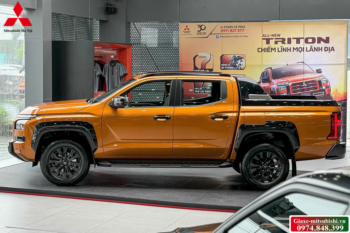 Phần hông xe bán tải Triton 4WD AT  đã được làm mềm mại và cơ bắp hơn