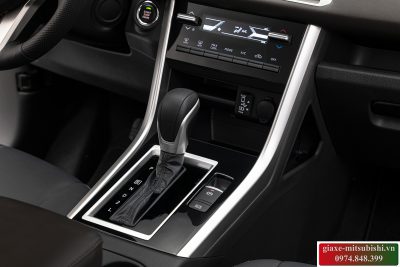 Mitsubishi Xpander 2026 AT Premium