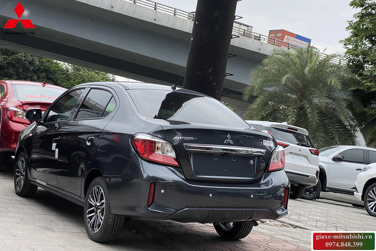 mitsubishi Attrage 2024 số sàn màu xám xanh