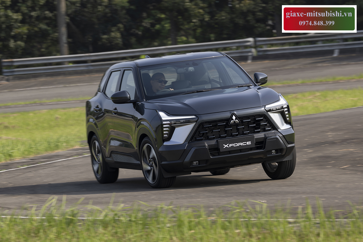 mitsubishi_xforce-30
