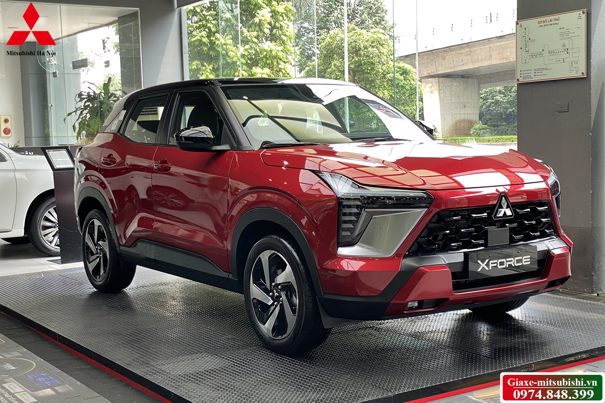 Xe Mitsubishi Xforce Ultimate màu đỏ