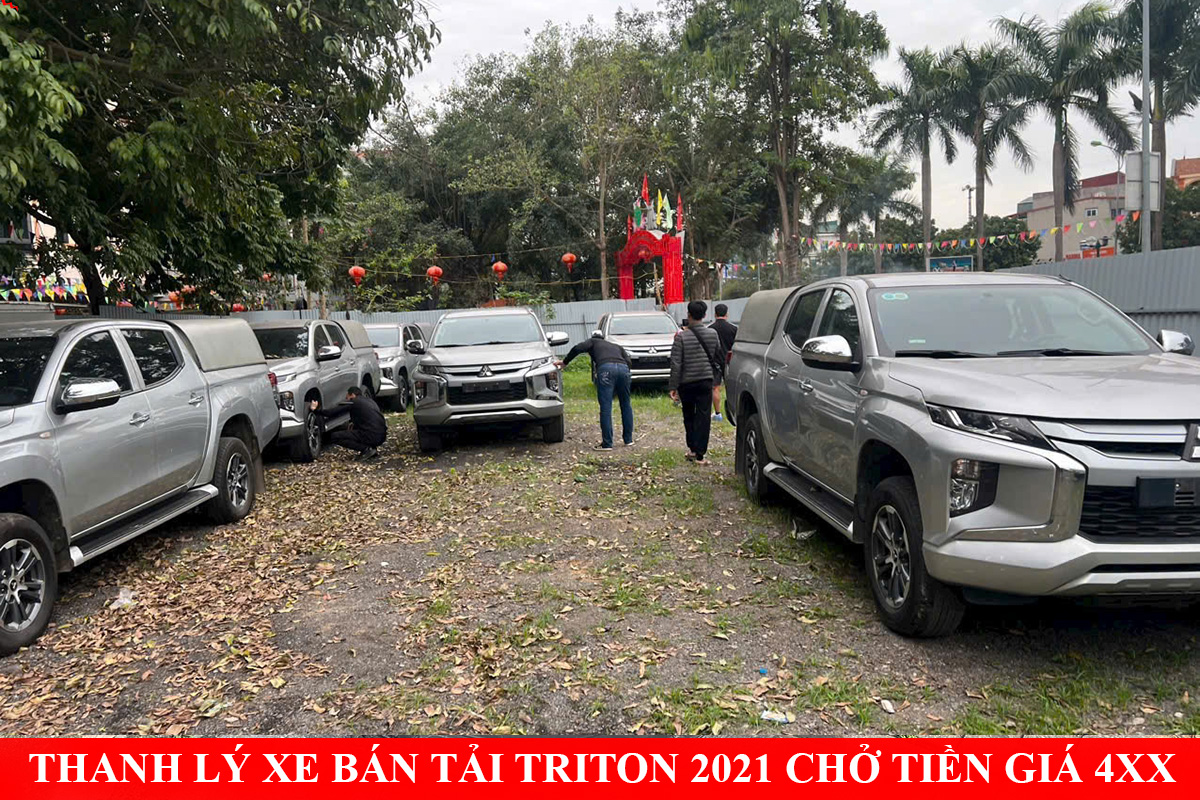 Thanh lý xe bán tải cũ Mitsubishi Triton 2021 chở tiền